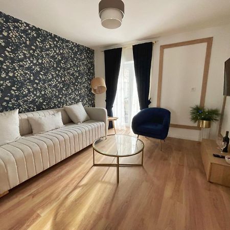 Lungomare Apartments Petrovac Kültér fotó