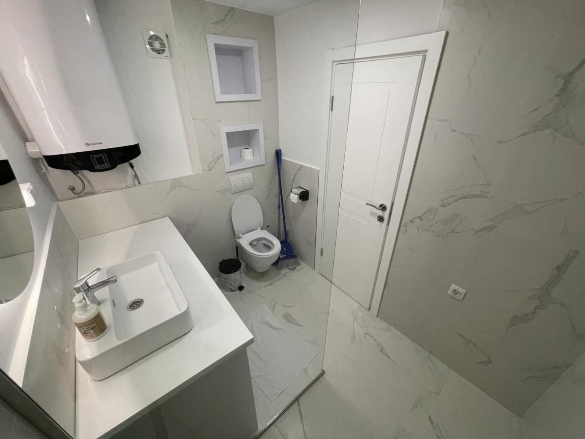 Lungomare Apartments Petrovac Kültér fotó
