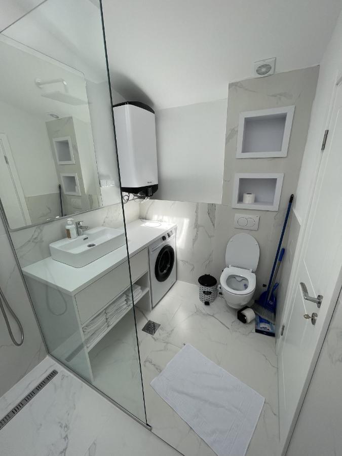 Lungomare Apartments Petrovac Kültér fotó