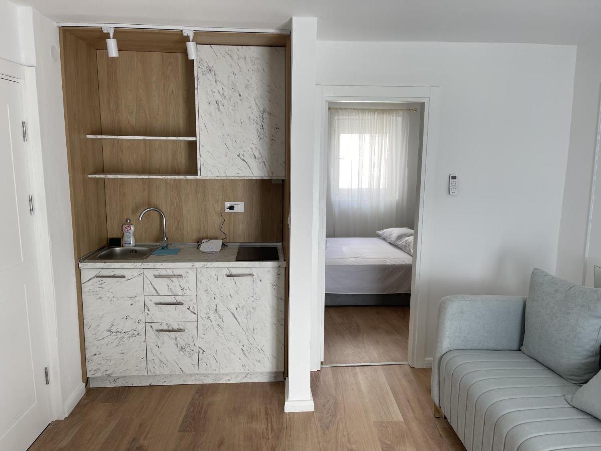 Lungomare Apartments Petrovac Kültér fotó