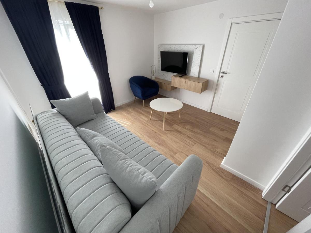Lungomare Apartments Petrovac Kültér fotó