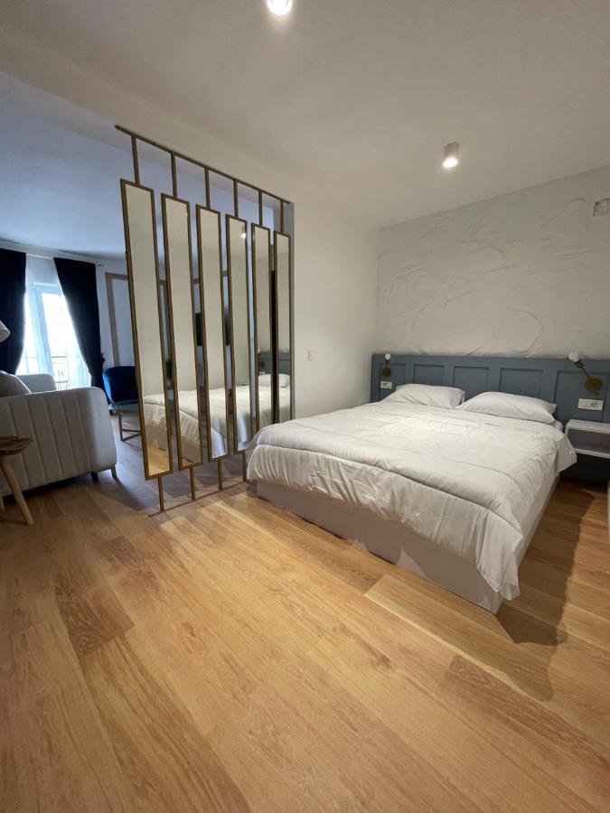 Lungomare Apartments Petrovac Kültér fotó